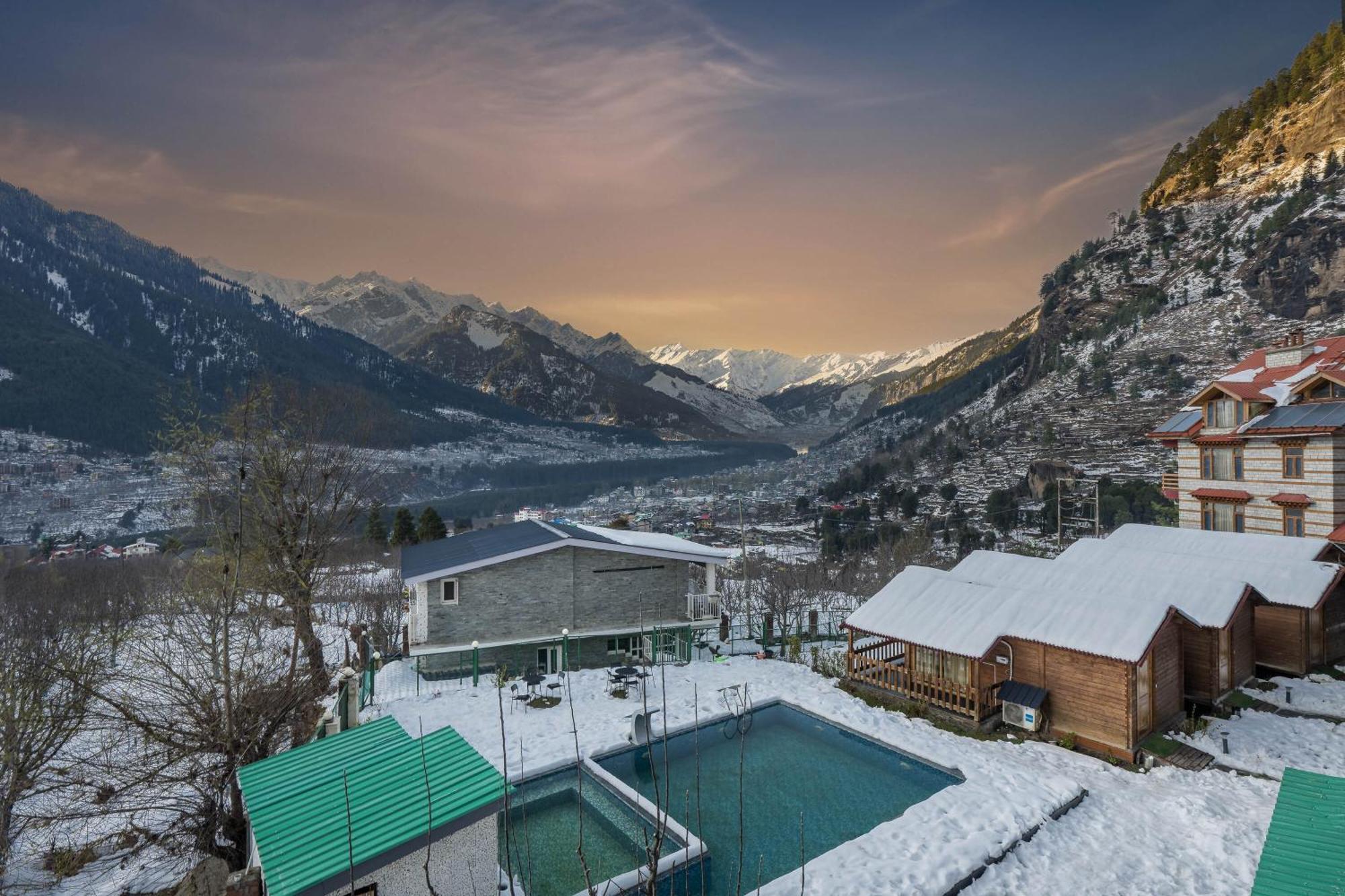 ホテル Echor Himalayan Heights Luxe Manali エクステリア 写真